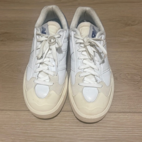 New Balance Sneakers - Picture 1 of 7